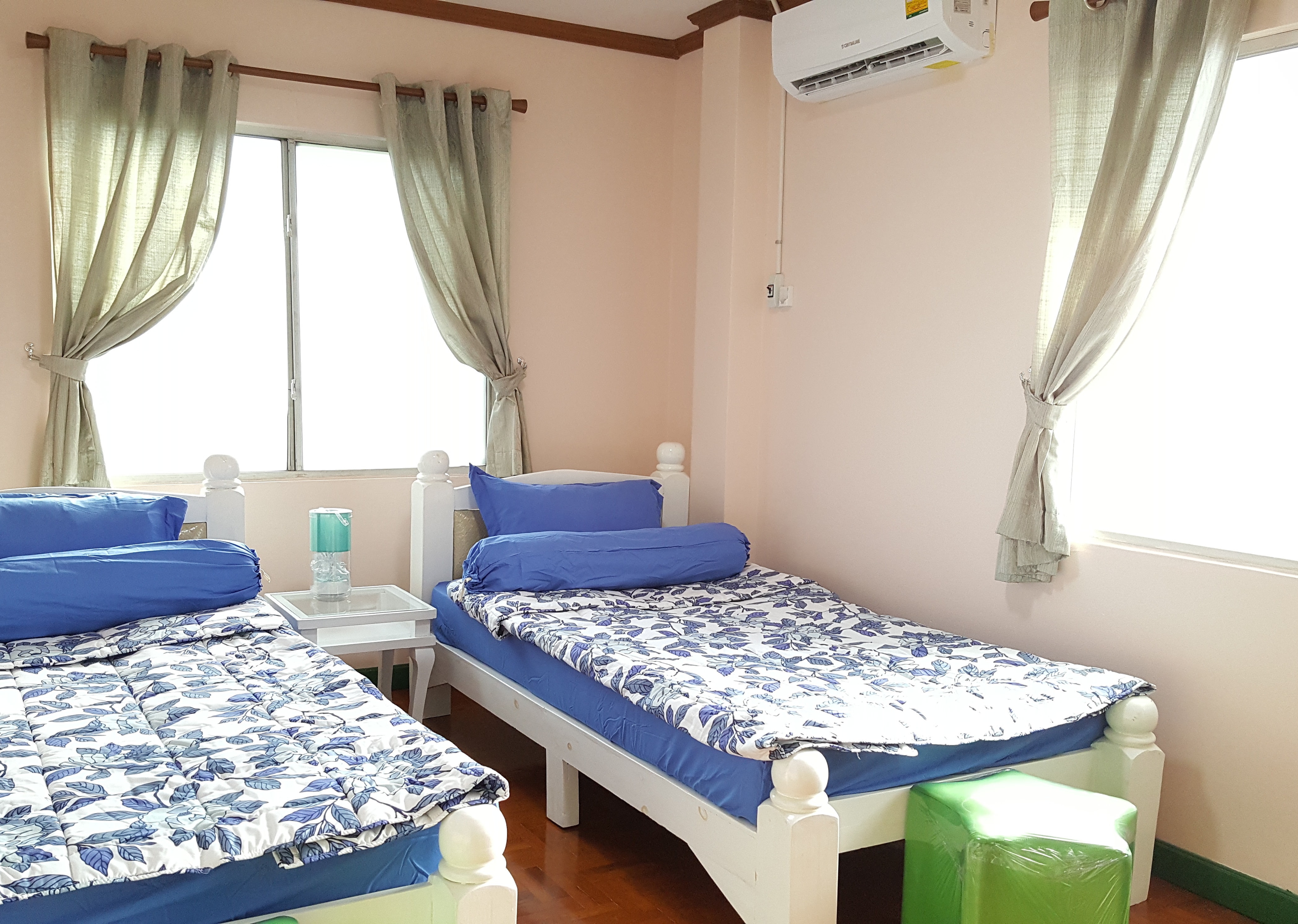 チェンマイの女性専用タイ古式マッサージスクール「V-チェンマイ」のツインルーム