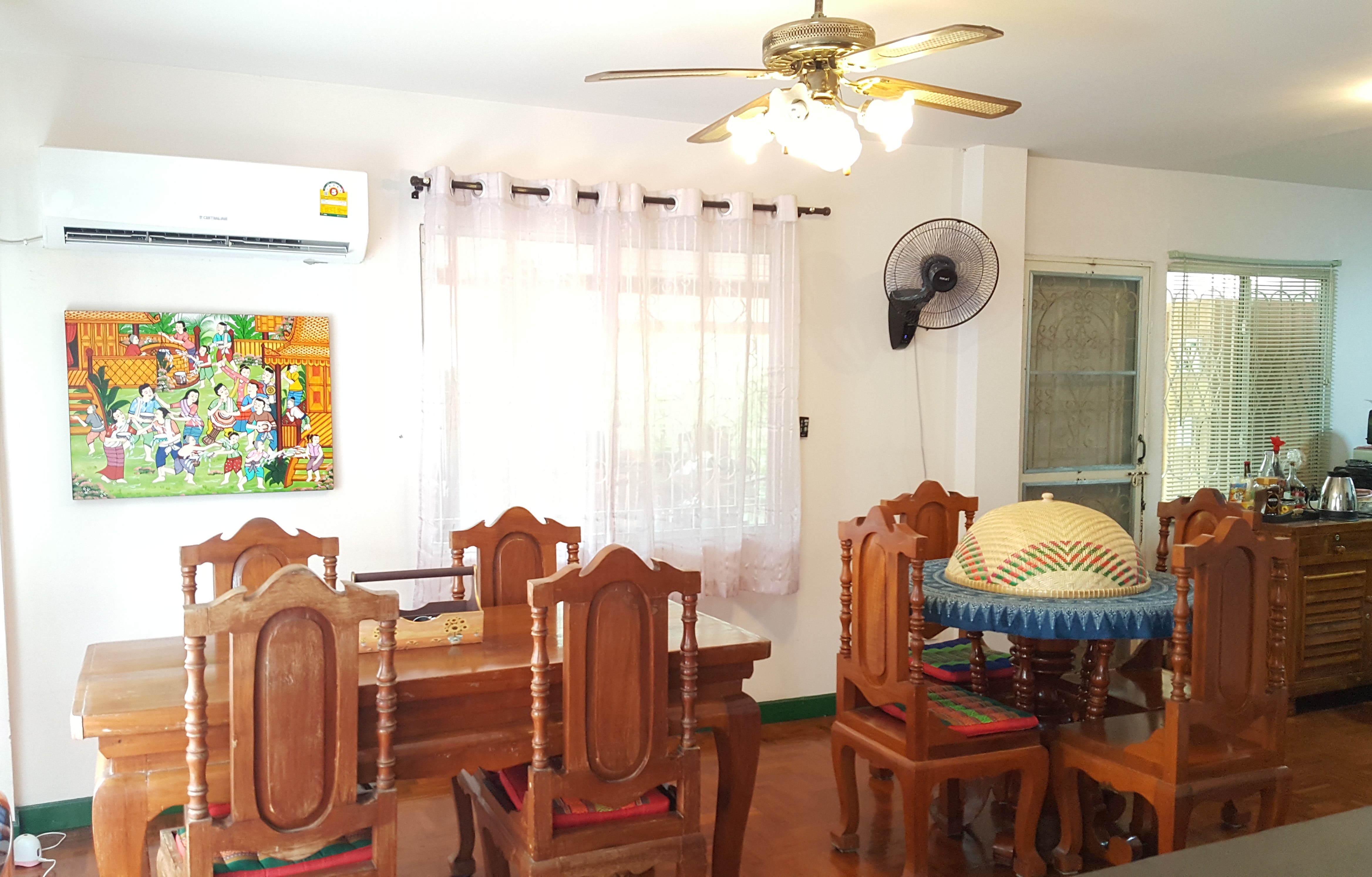 チェンマイの女性専用タイ古式マッサージスクール「V-チェンマイ」の食堂