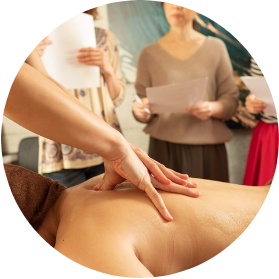 チェンマイの女性専用タイ古式マッサージスクール「V-チェンマイ」の少人数クラス